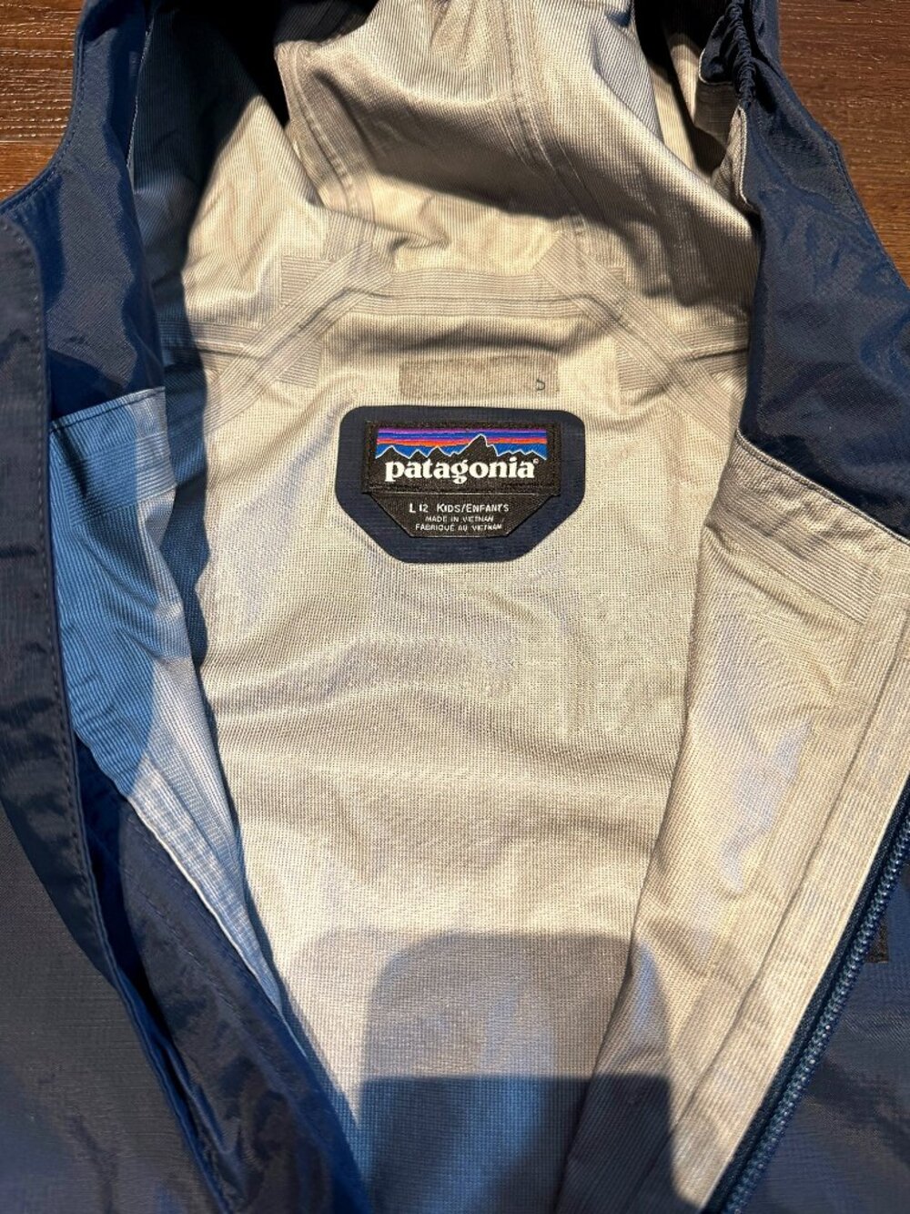 Patagonia Kids Torrentshell Rain Jacket L 12 Navy Like New
